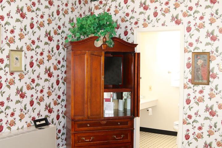 Room 42 of 112