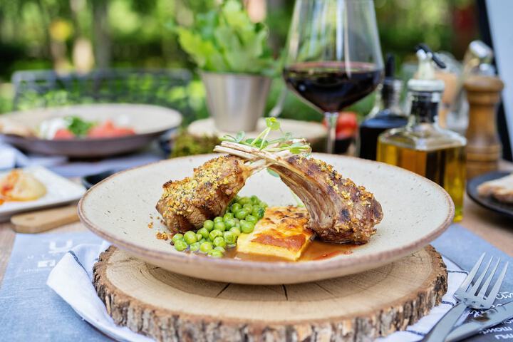Dining 59 of 72