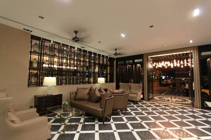 Hotel Lobby