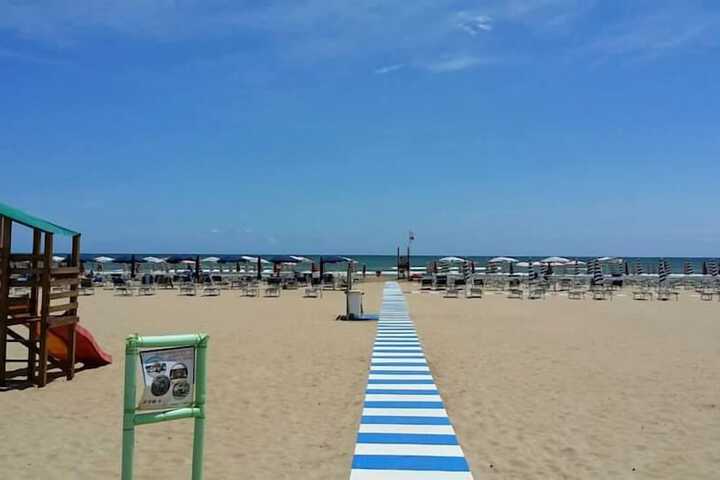 Beach 21 of 24