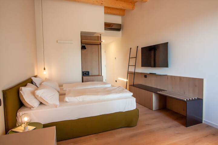 Room 11 of 55