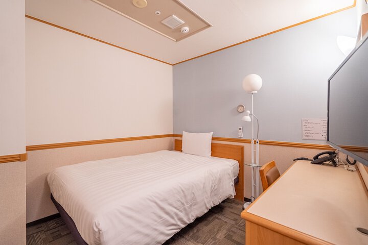 Room 16 of 34