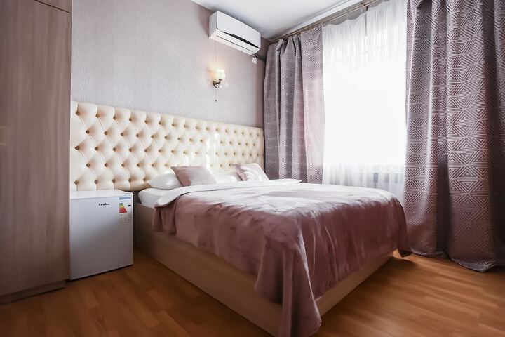 Room 2 of 53