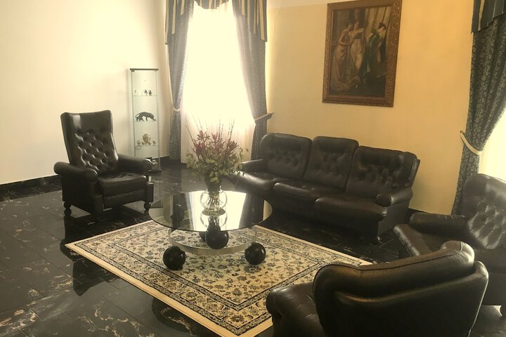 Guest Lobby