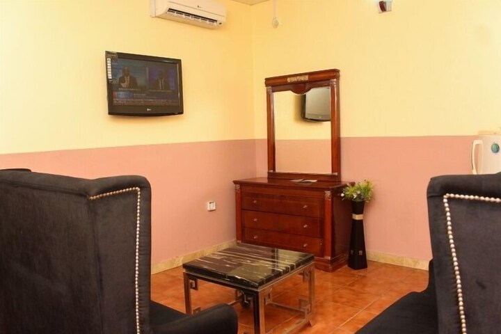 Room 16 of 31