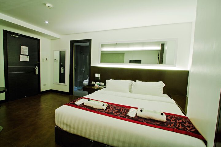 Room 10 of 43