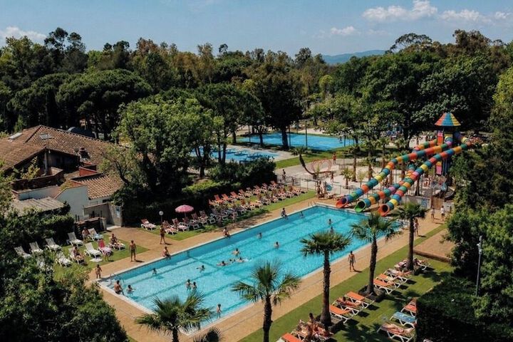 Marina Hotel Club