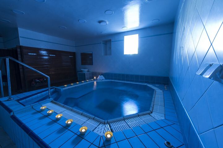 Spa 38 of 52