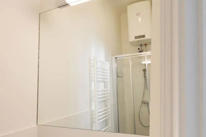 Room 11 of 11