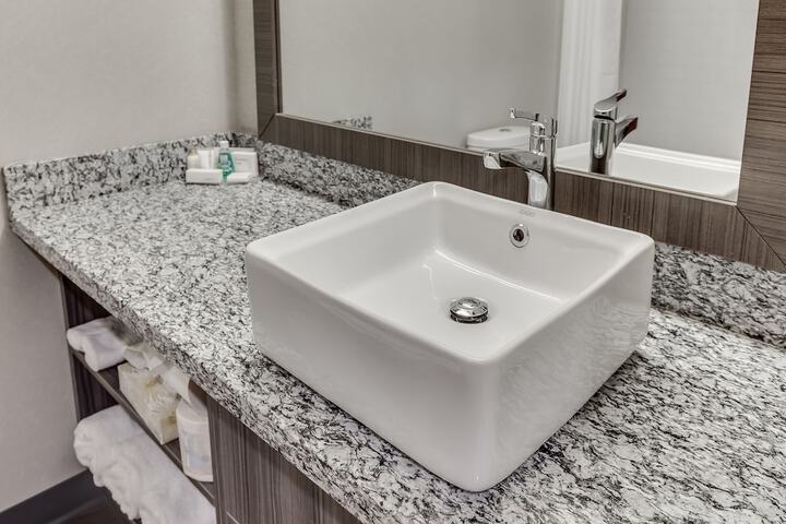Bathroom sink