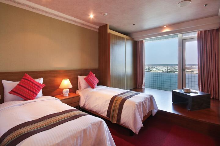 Room 5 of 20