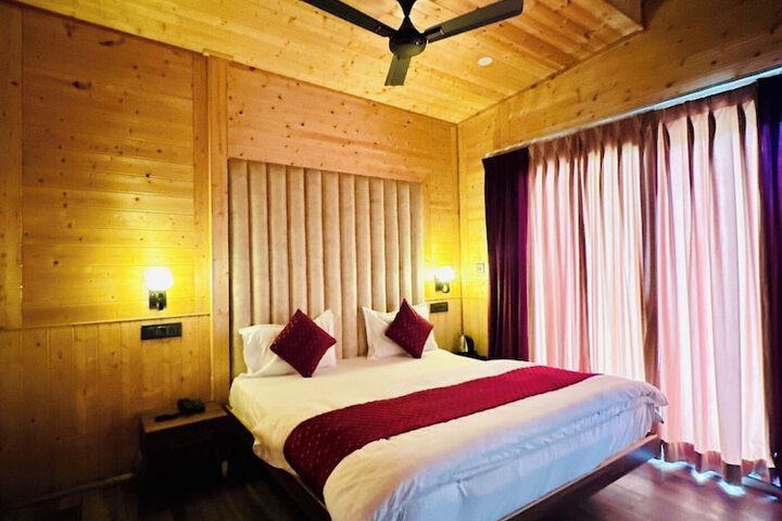 Room 2 of 20