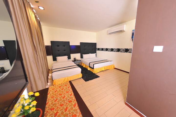 Room 18 of 82