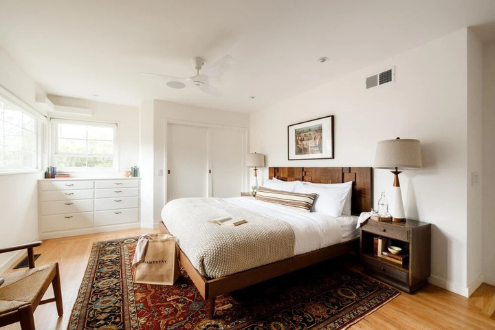 Room 2 of 24