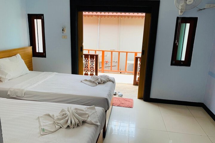 Room 35 of 93