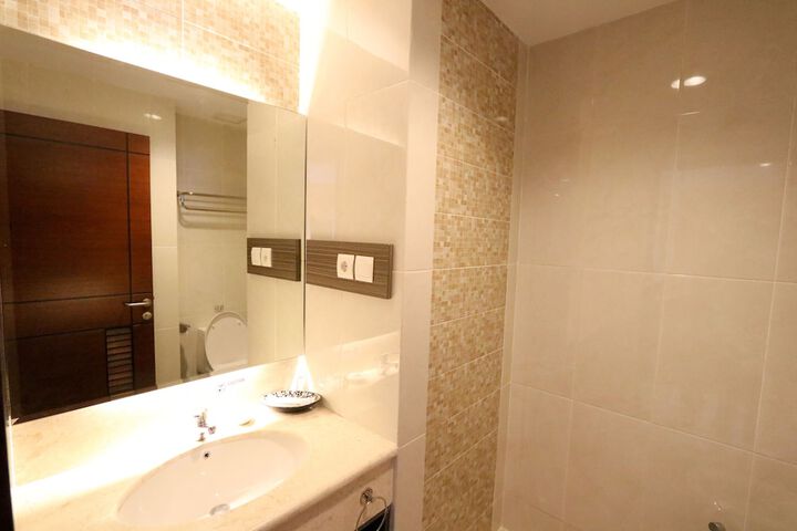 Room 10 of 88