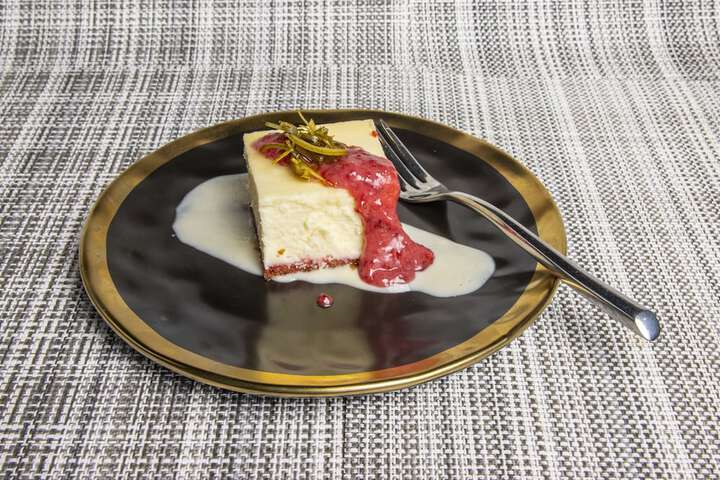 Dining 70 of 83
