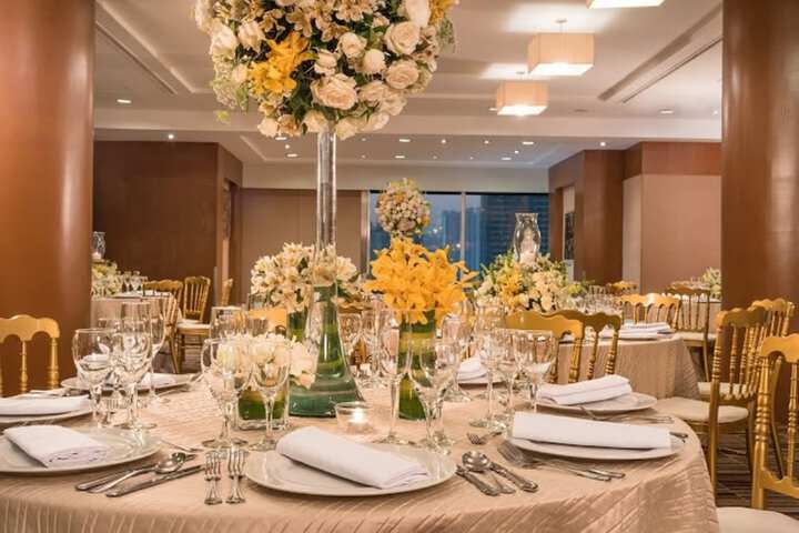 Ballroom/Hall 70 of 90