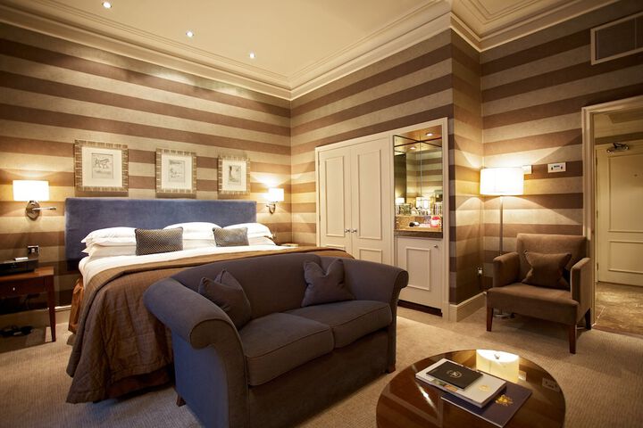 Room 15 of 89