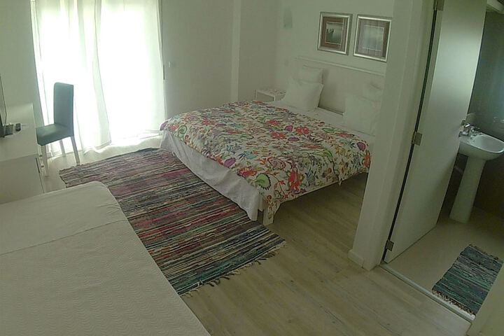 Room 9 of 39
