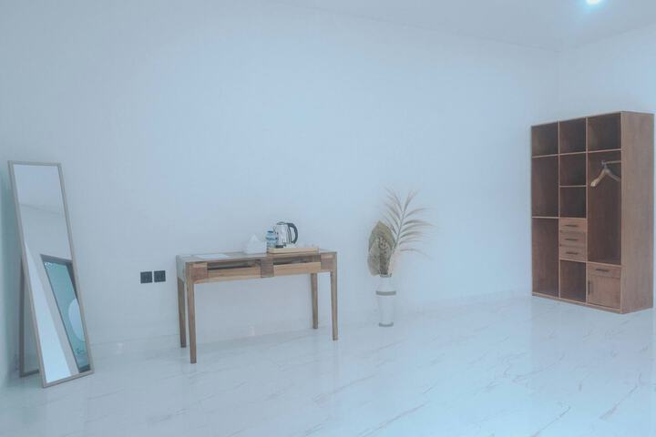 Room 14 of 42