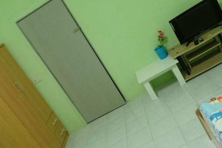Room 6 of 29