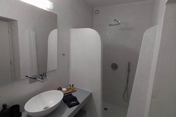 Room 61 of 75