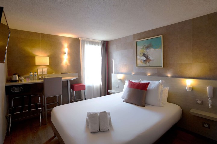 Room 15 of 62