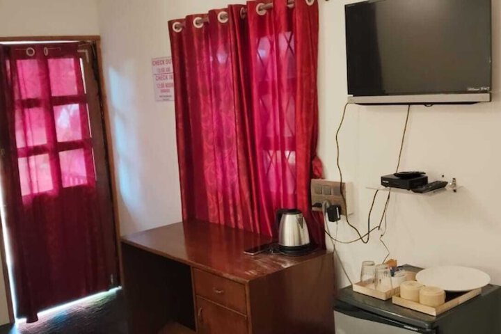 Room 8 of 53
