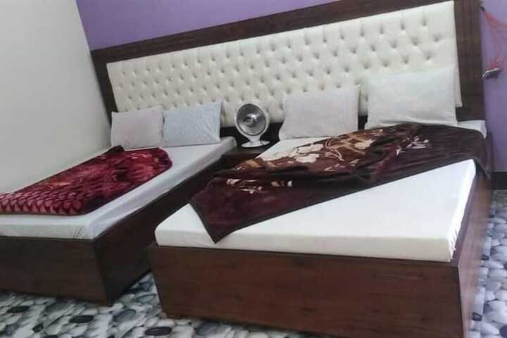 Room 3 of 7