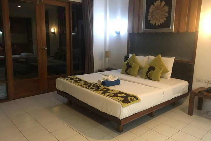 Room 28 of 62