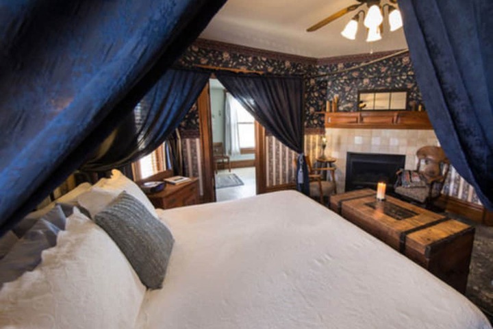 Room 7 of 30