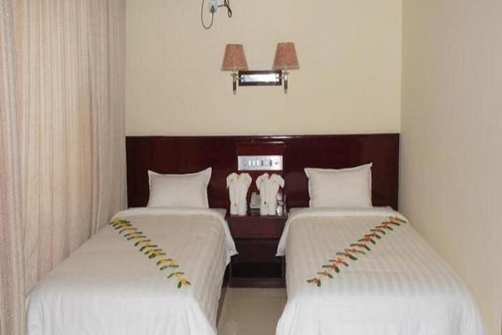 Room 2 of 6