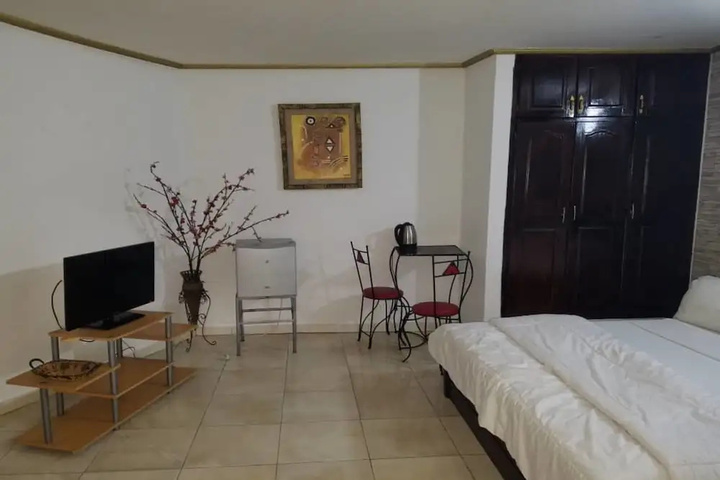 Room 5 of 19