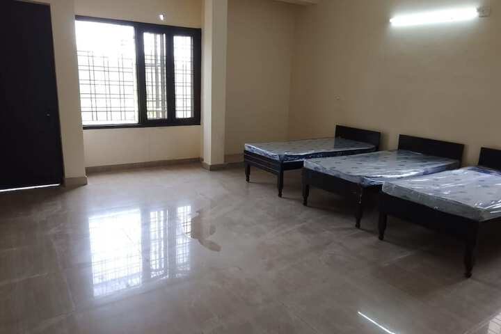 Room 2 of 7
