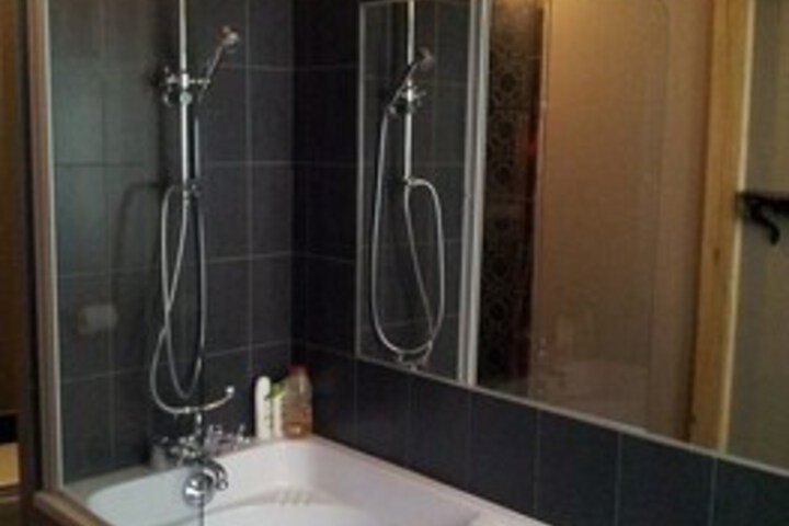 Room 2 of 44