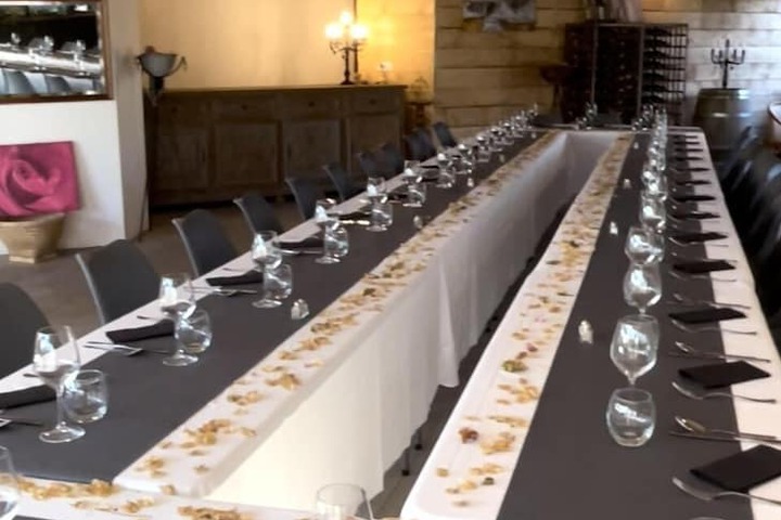 Dining 7 of 14