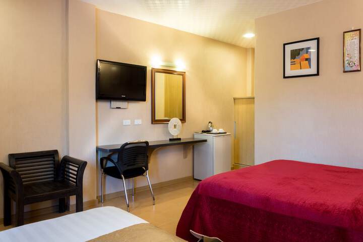 Room 3 of 75
