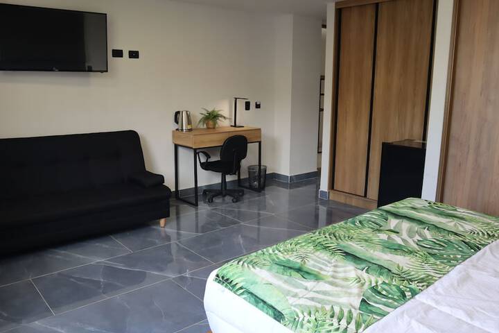 Room 3 of 18