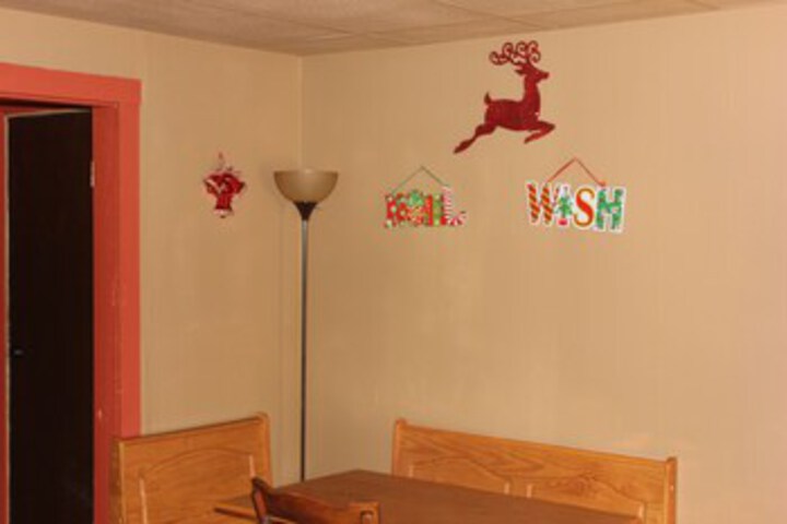 Room 42 of 140