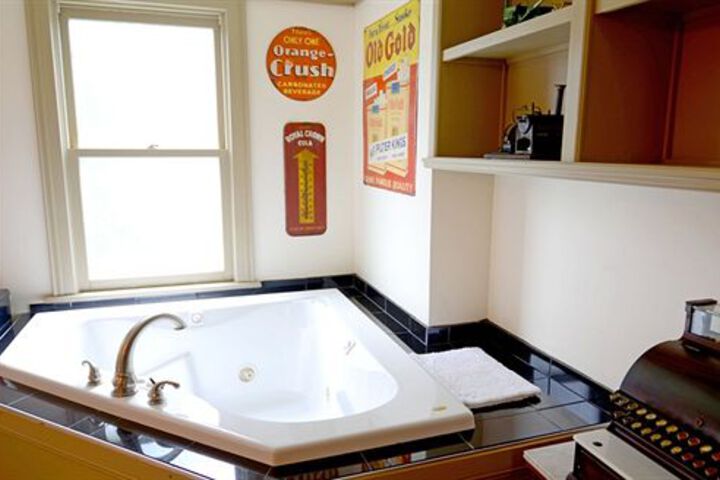 Room 73 of 155