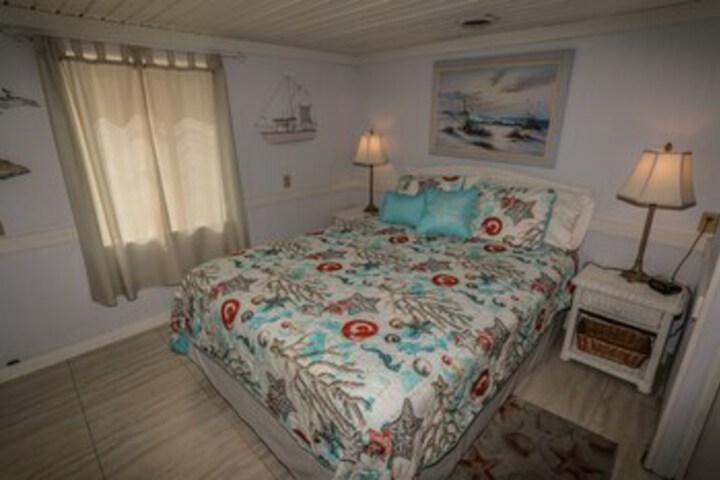 Room 12 of 15