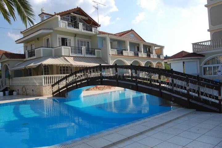Pool 17 of 20