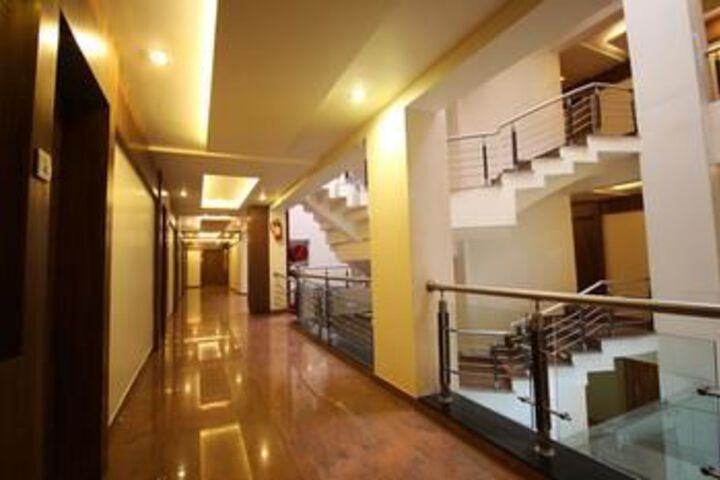 Ballroom/Hall 15 of 23