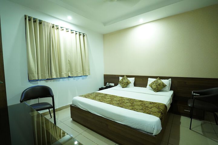Room 12 of 53