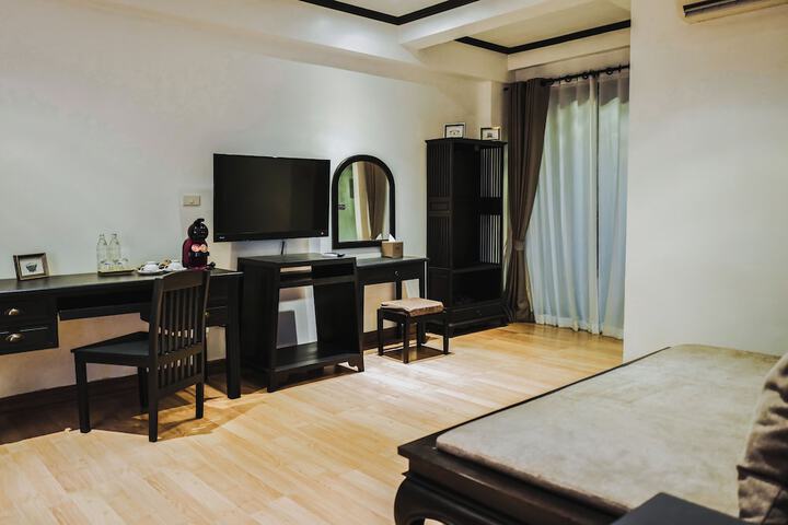 Room 17 of 95