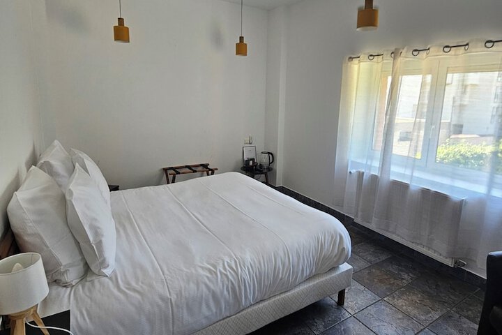 Room 3 of 57
