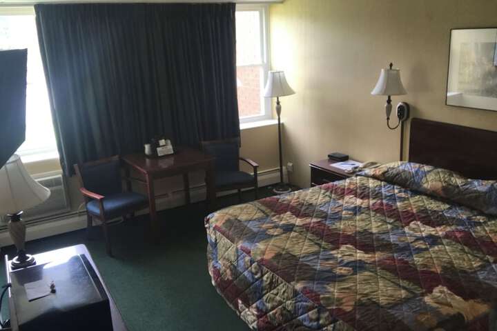 Room 22 of 39