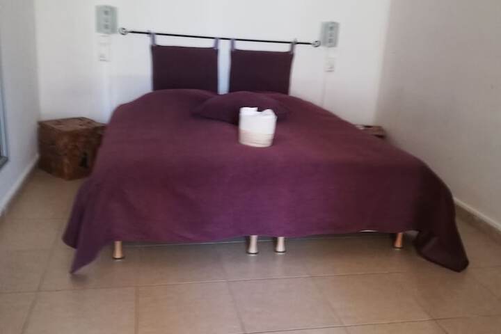 Room 8 of 25