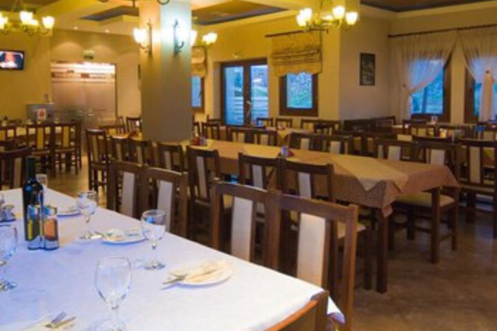 Dining 18 of 28